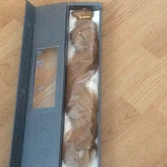 Royal Remy Extensions - Picture 3 of 5